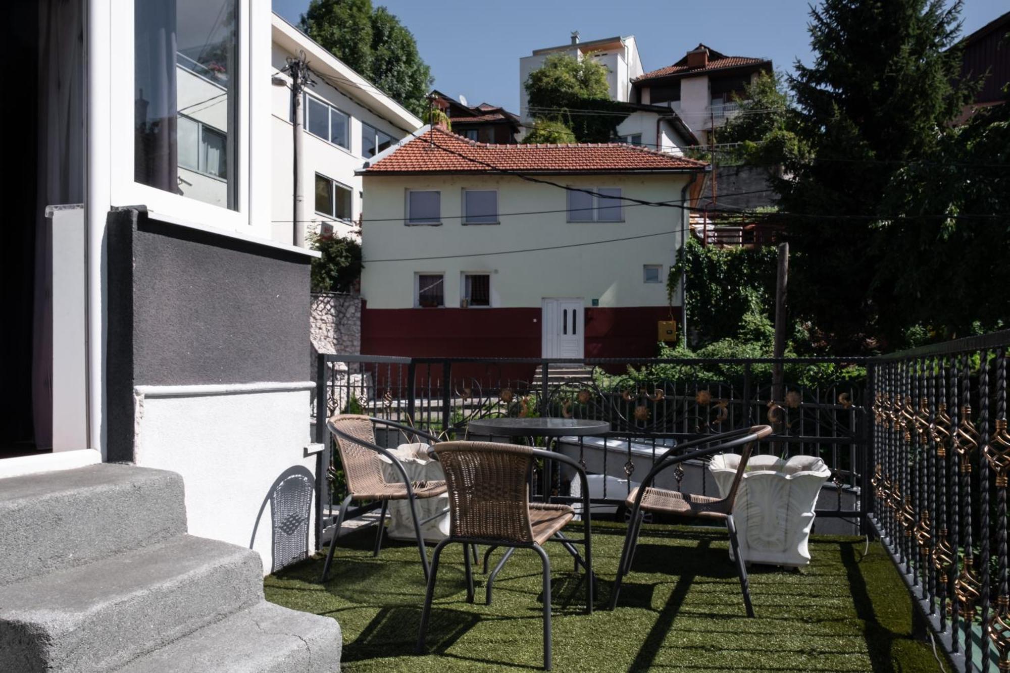 Citadela Suites - Free Parking ซาราเยโว ภายนอก รูปภาพ