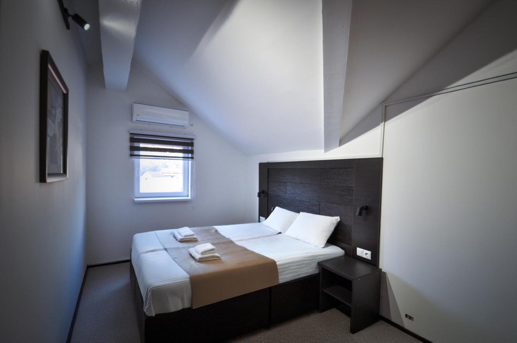 Citadela Suites - Free Parking ซาราเยโว ภายนอก รูปภาพ