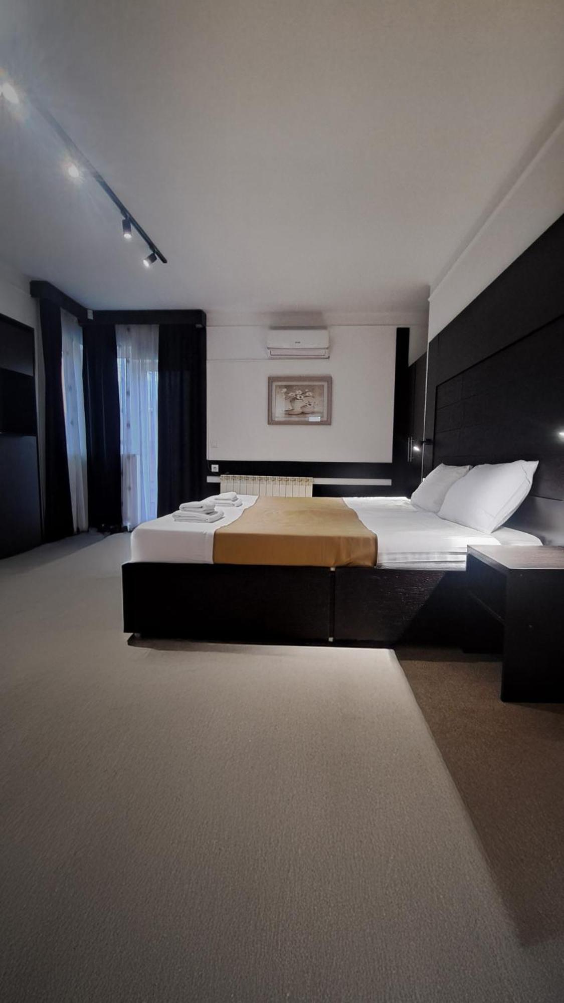 Citadela Suites - Free Parking ซาราเยโว ภายนอก รูปภาพ