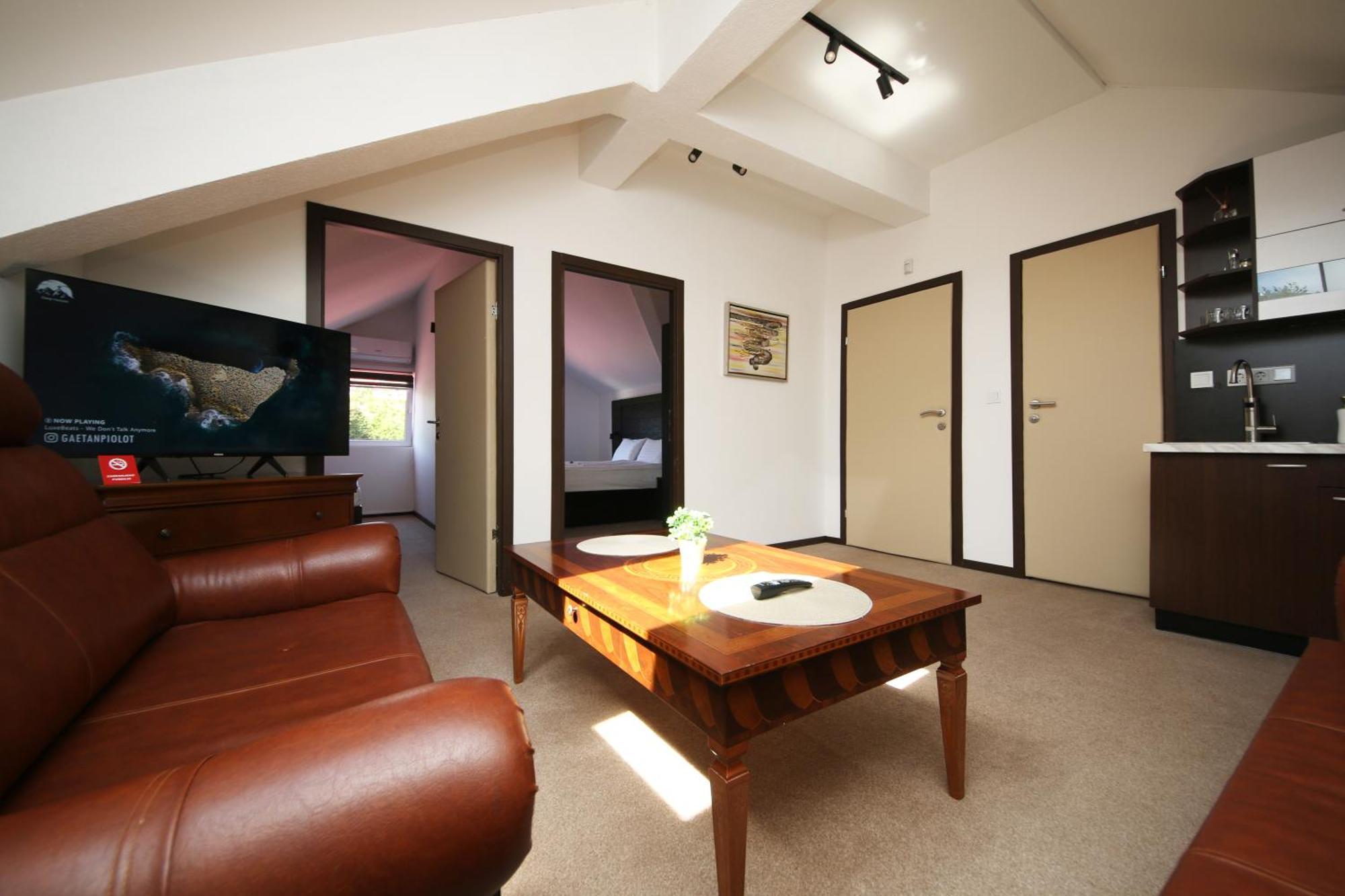 Citadela Suites - Free Parking ซาราเยโว ภายนอก รูปภาพ